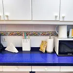 Spacious Renovated 1-Bedroom Apartment In Marbella Center With Free Parking